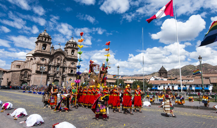 Hver 24. juni er dios Sol (solguden) hovedpersonen i en af ​​de vigtigste og traditionelle festivaler fejret i Peru: Inti Raymi