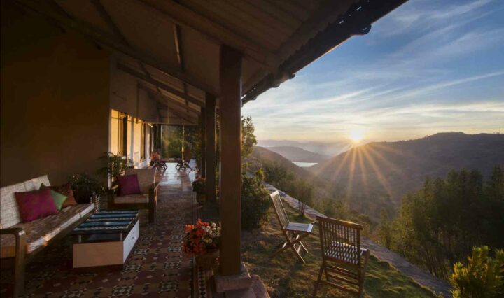Verandah by the Valley, a two-bedroom villa by Saffronstays is perched on a cliffside near Table Land in Panchgani.