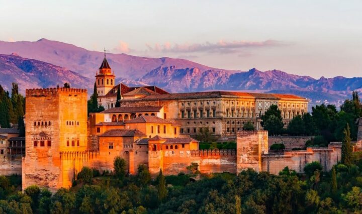 Travel guide to Granada, Spain