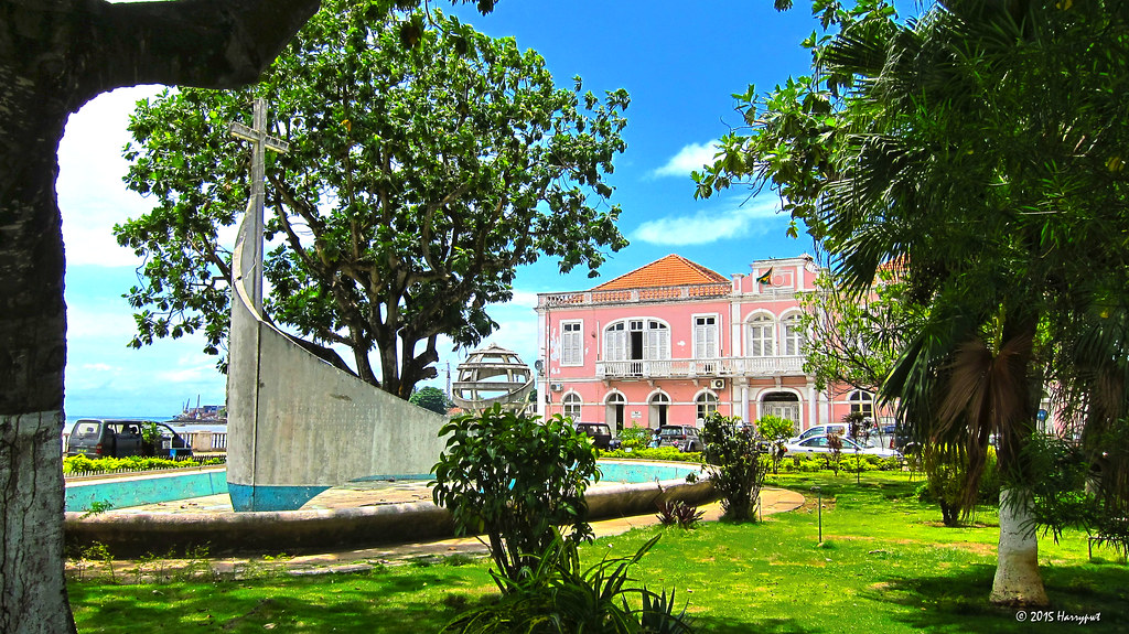 Roze Villa - Sao Tomé