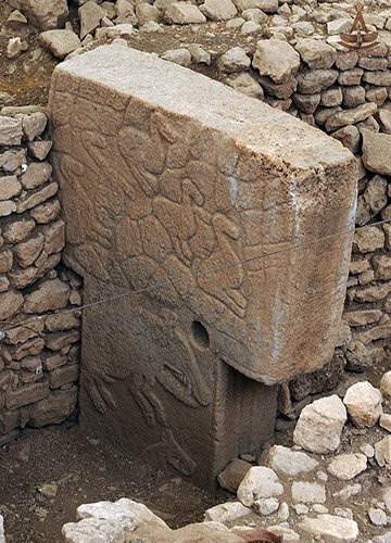 Second image of pillar