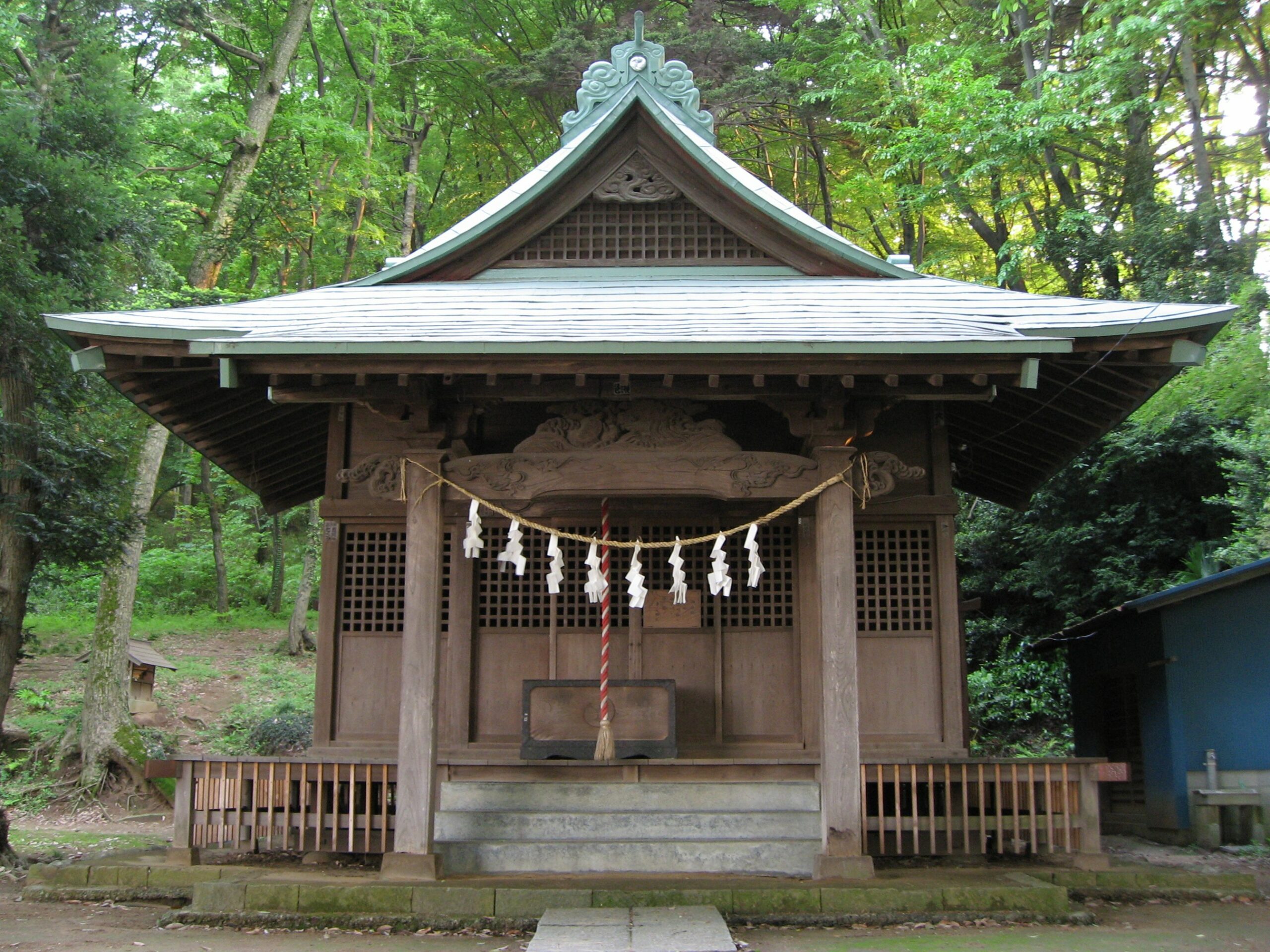 Shinto Shrine Oomatono Tsunoten в Инаги, Токио