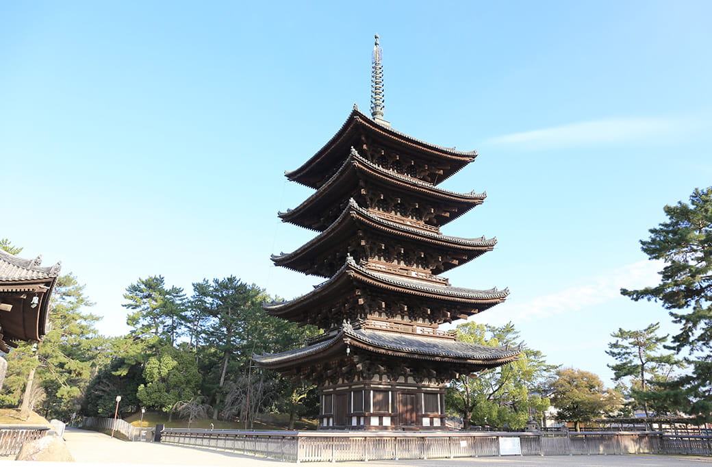 Пететажната пагода на храма Кохфукуджи