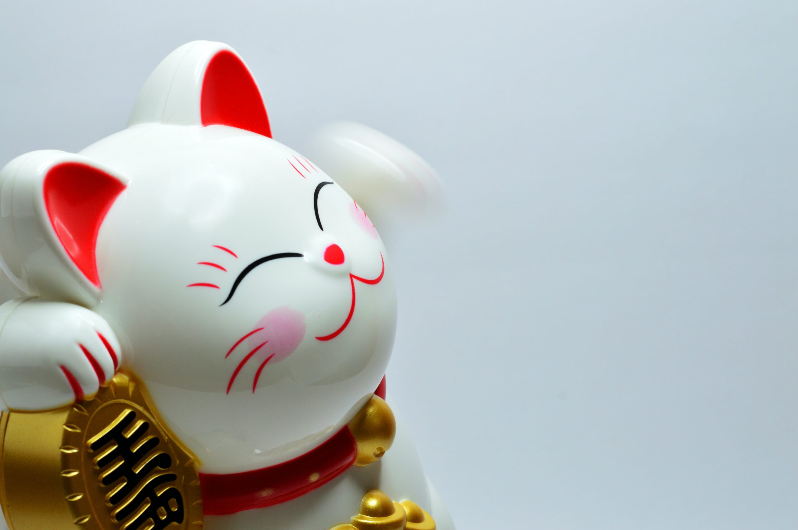 Lucky cat, a common figure seen in Japanese and Chinese restaurants