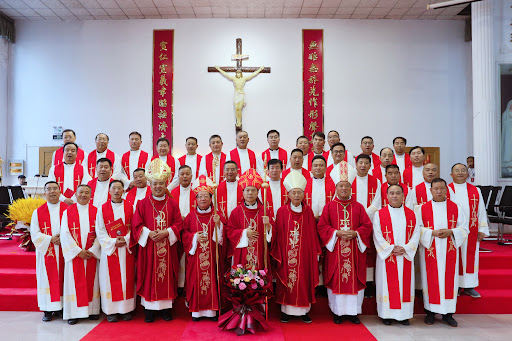 A bishop consecration ceremony group photo in China.