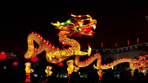 display of lanterns. The highlight is the lantern of a dragon