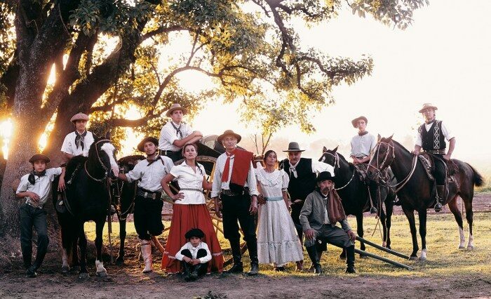 Gauchos and gauchas of Argentina