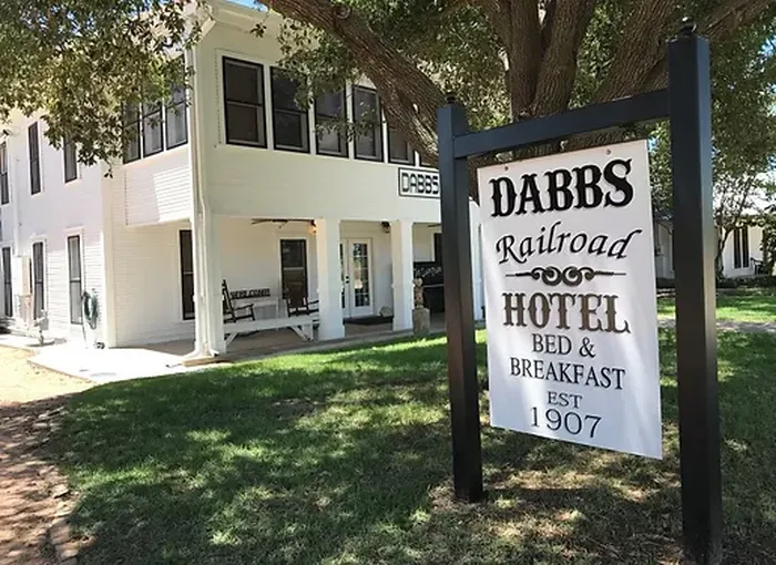 Dabbs Railroad Hotel