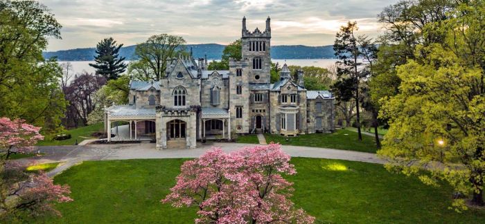 Lyndhurst Castle ზღაპრულ სოფელში Sleepy Hollow