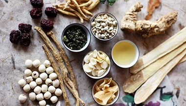 Forskellige ingredienser til traditionel medicin