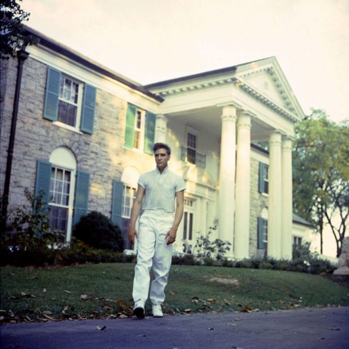 Frumoasă vilă a lui Elvis, lângă Memphis, numită Graceland